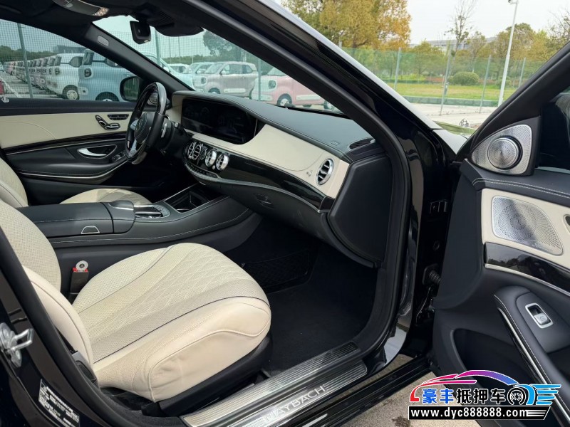 19年奔驰迈巴赫S级轿车抵押车出售