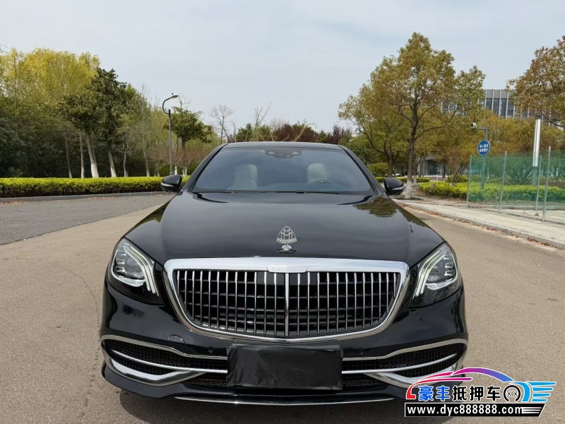 抵押车出售19年奔驰迈巴赫S级轿车
