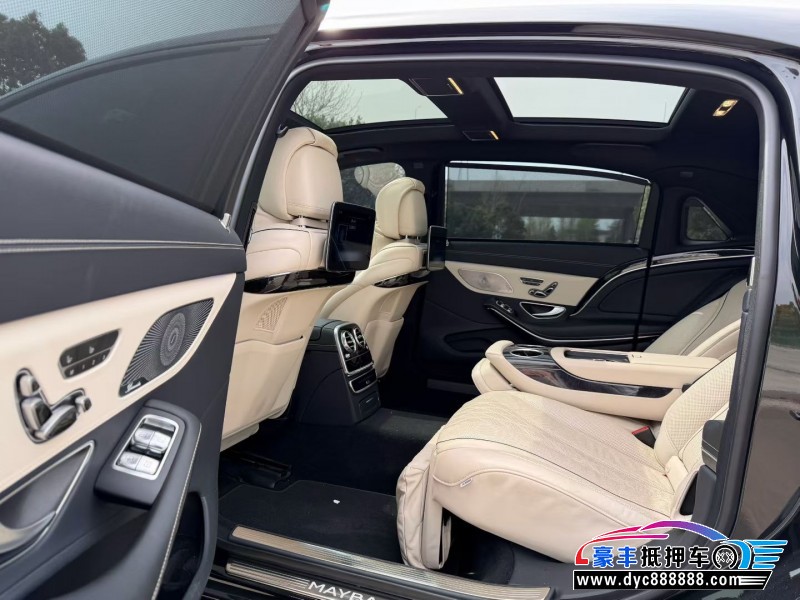 19年奔驰迈巴赫S级轿车抵押车出售