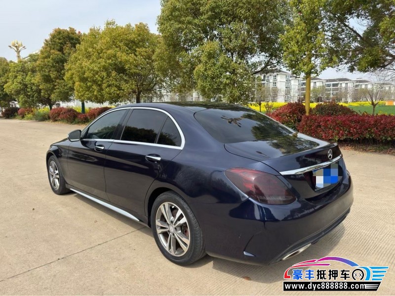 16年奔驰C轿车抵押车出售