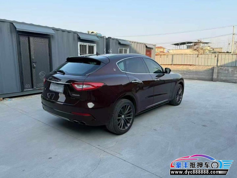 18年玛莎拉蒂莱万特轿车抵押车出售