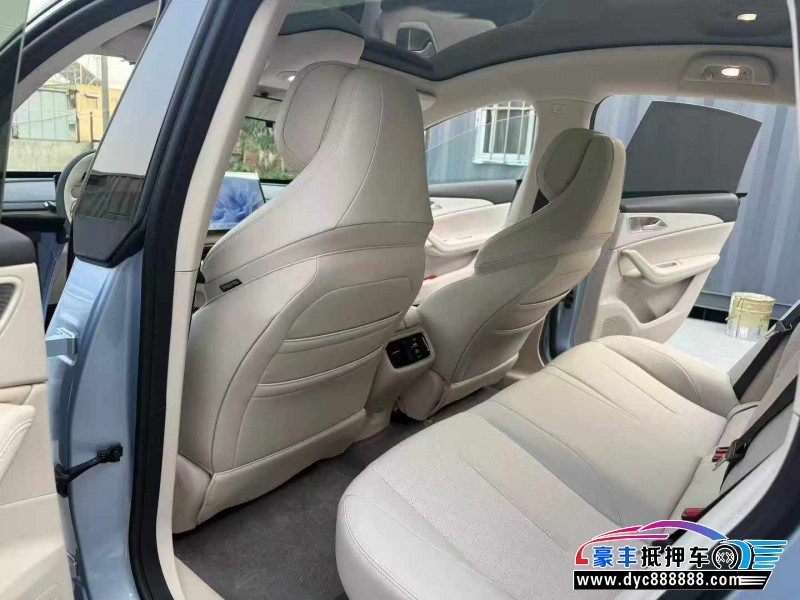 25年东风风行星海轿车抵押车出售