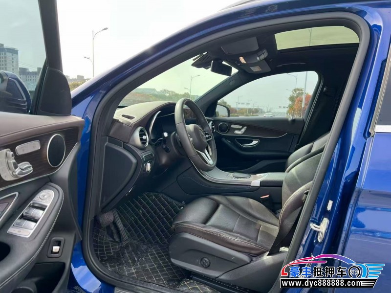 20年奔驰GLC轿车抵押车出售