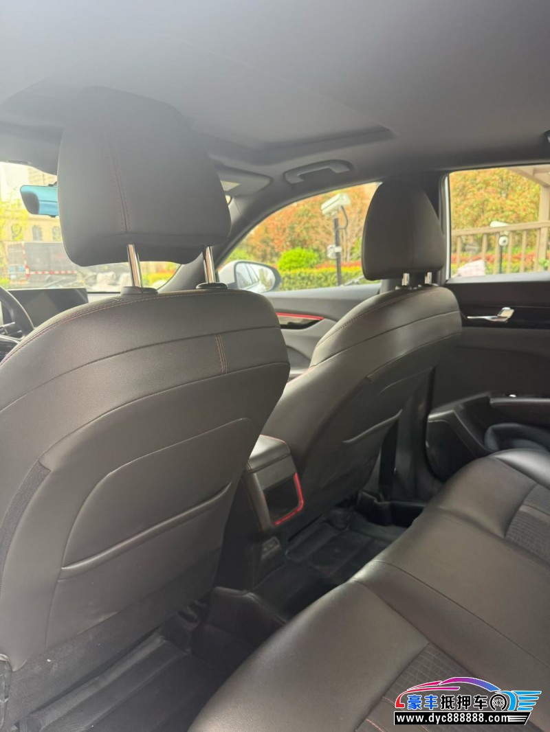 22年东风风神奕炫轿车抵押车出售