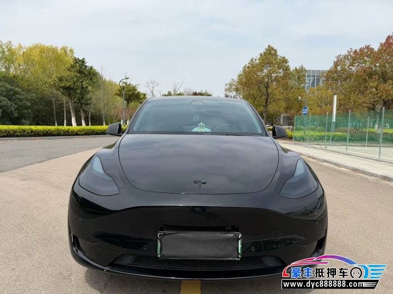 抵押车出售23年特斯拉Model Y轿车