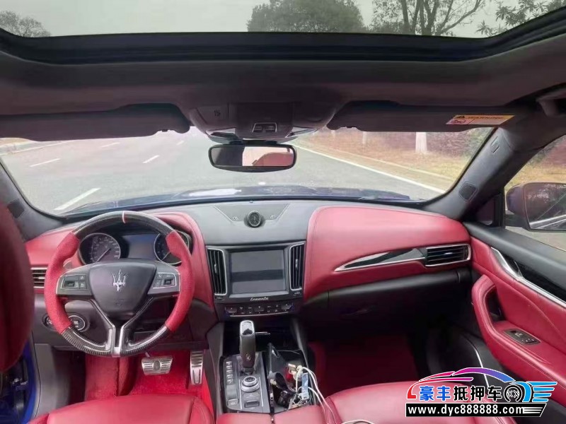 20年玛莎拉蒂莱万特轿车抵押车出售