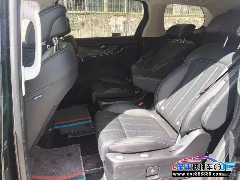 26年东风风行星海V9轿车抵押车出售