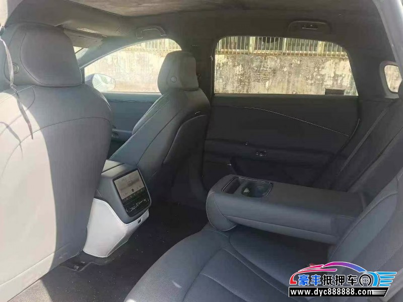 25年小鹏P7轿车抵押车出售