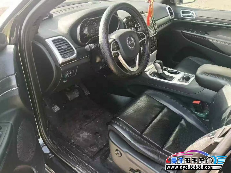 21年Jeep大切诺基轿车抵押车出售