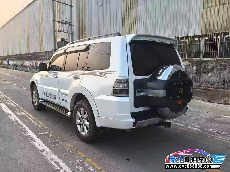 20年三菱帕杰罗轿车抵押车出售