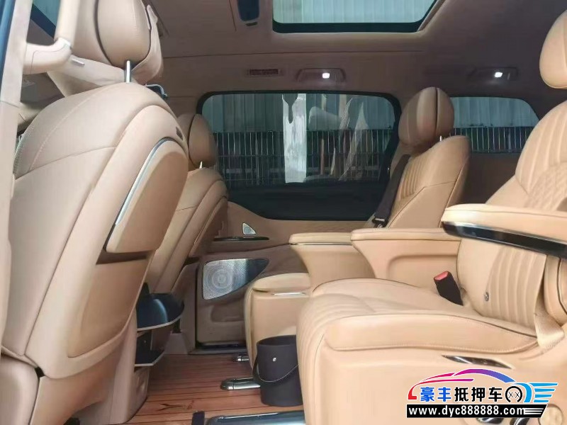 24年岚图梦想家轿车抵押车出售