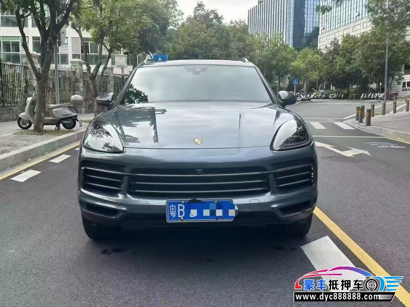 抵押车出售18年保时捷卡宴轿车