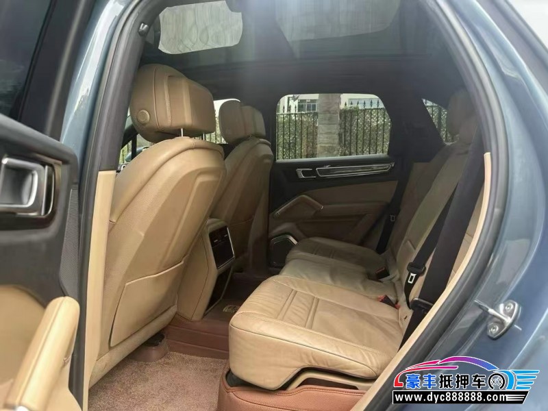 18年保时捷卡宴轿车抵押车出售