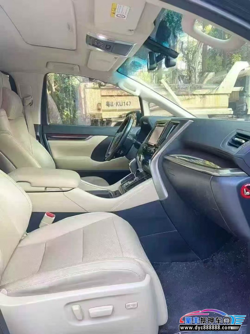 16年丰田埃尔法轿车抵押车出售