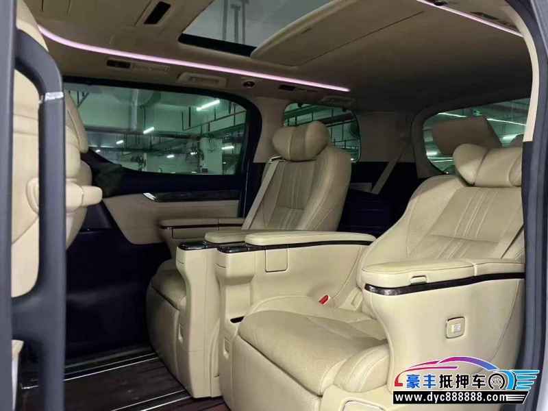 20年丰田威尔法轿车抵押车出售