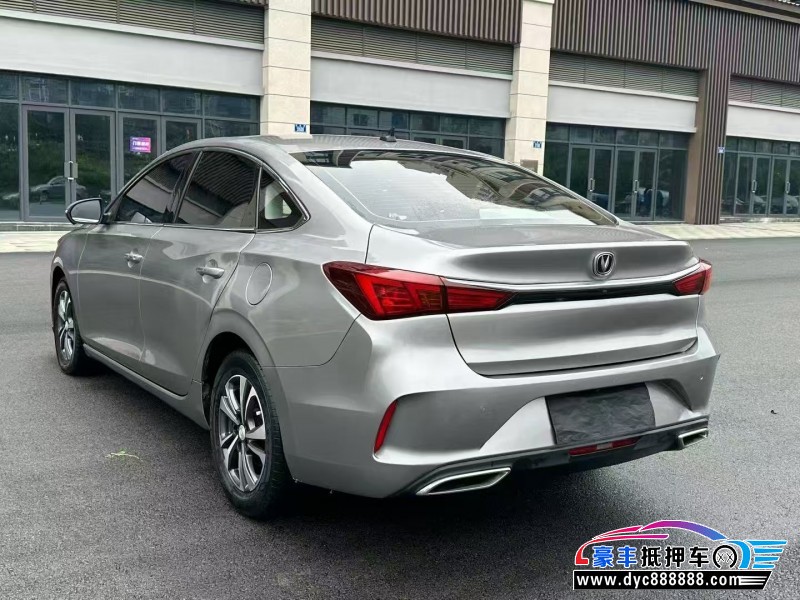 21年长安逸动轿车抵押车出售