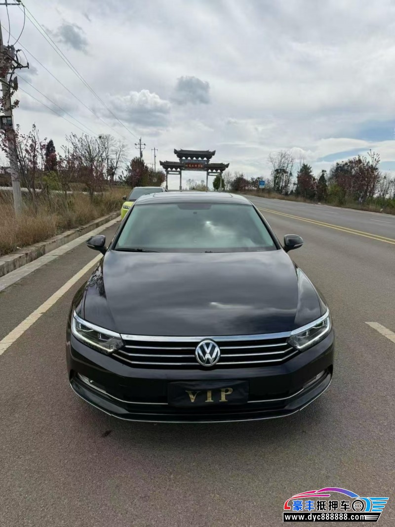 18年大众迈腾轿车抵押车出售