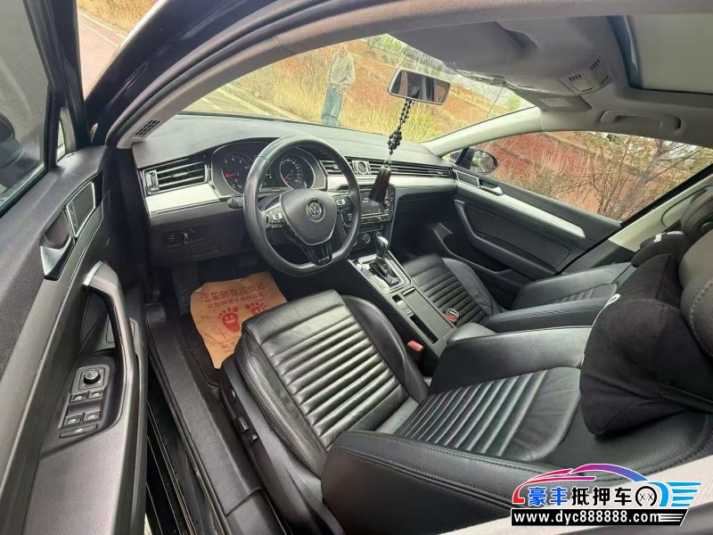 18年大众迈腾轿车抵押车出售