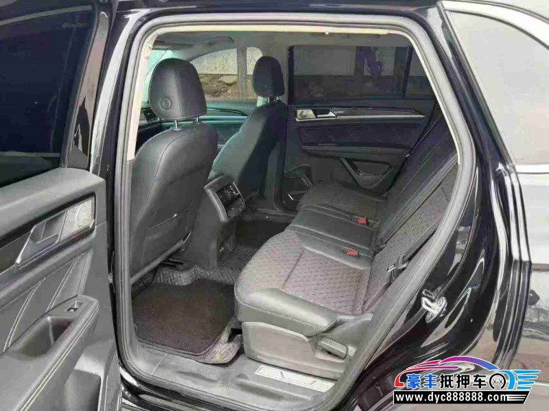 20年大众途昂轿车抵押车出售