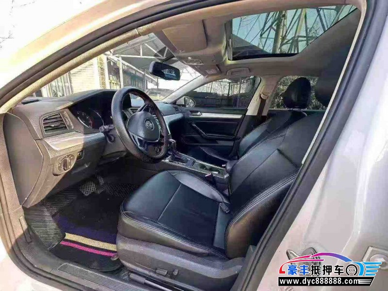 16年大众凌渡轿车抵押车出售