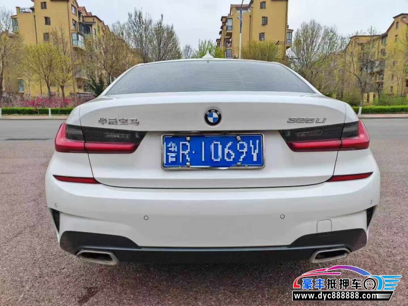 21年宝马3系轿车抵押车出售