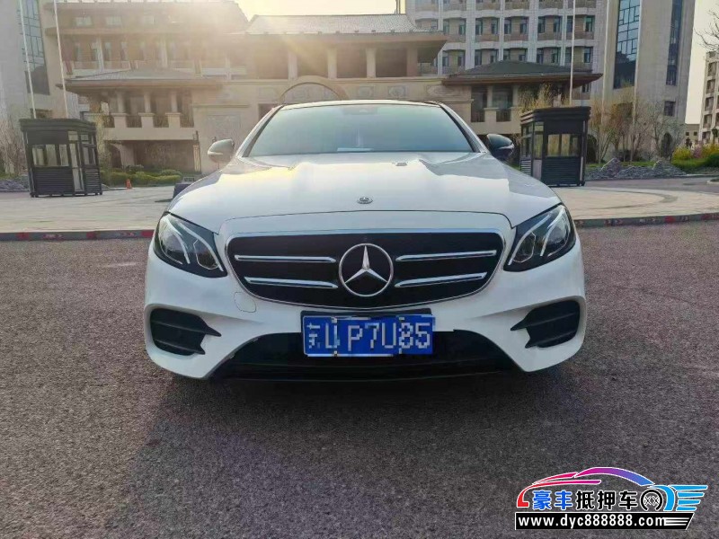 抵押车出售18年奔驰E轿车