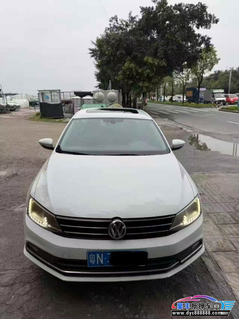 19年大众速腾轿车抵押车出售