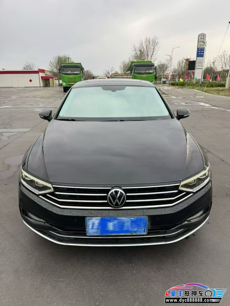 抵押车出售21年大众迈腾轿车