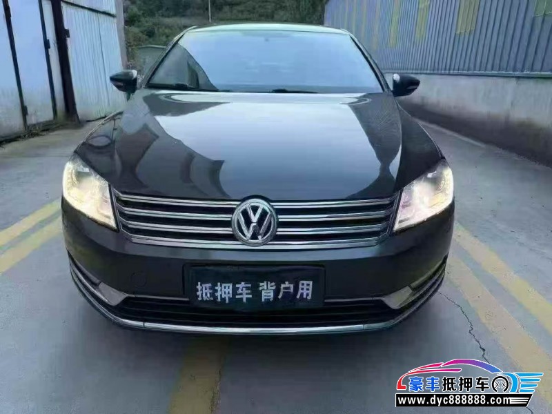 抵押车出售16年大众迈腾轿车