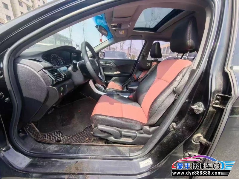 17年本田雅阁轿车抵押车出售