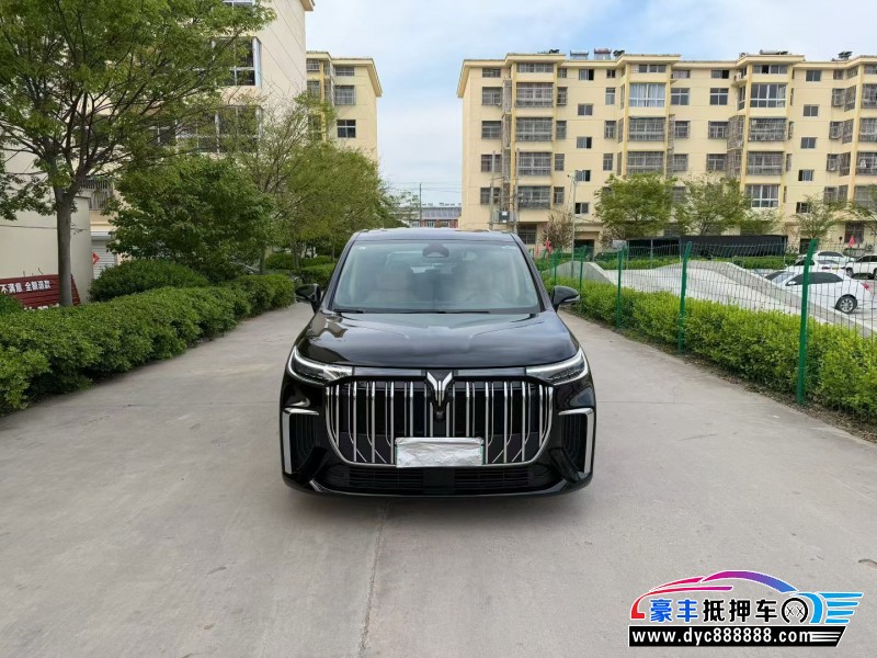 24年岚图梦想家轿车抵押车出售