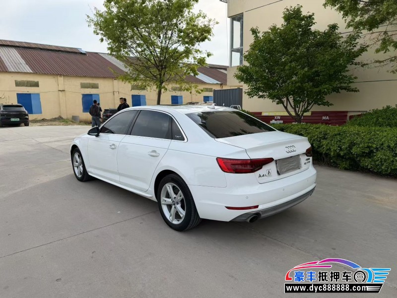 17年奥迪A4L轿车抵押车出售