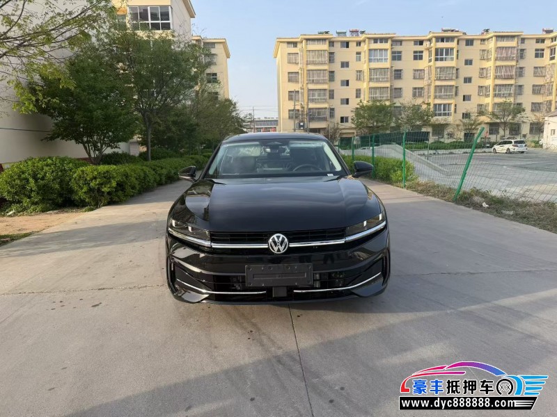抵押车出售26年大众迈腾轿车