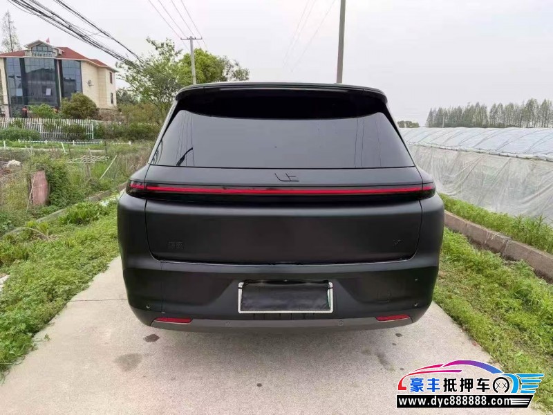 23年理想L8轿车抵押车出售