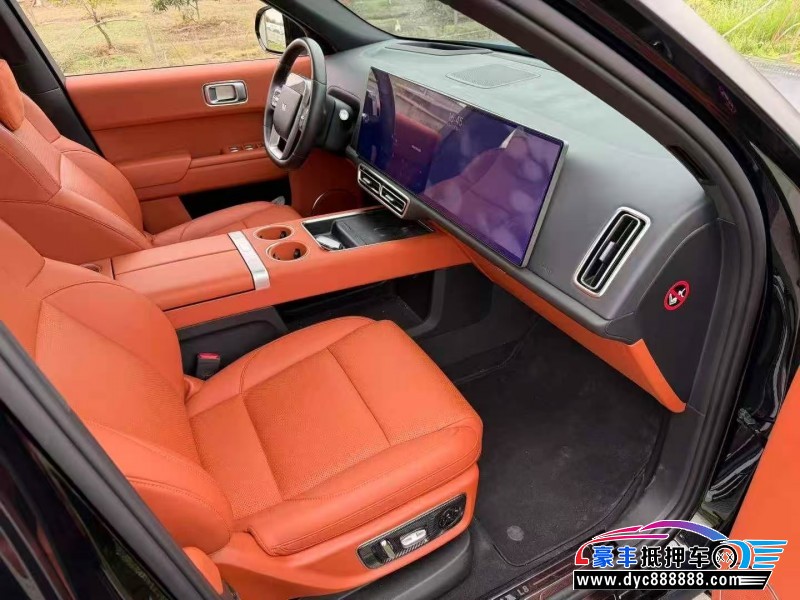 23年理想L8轿车抵押车出售