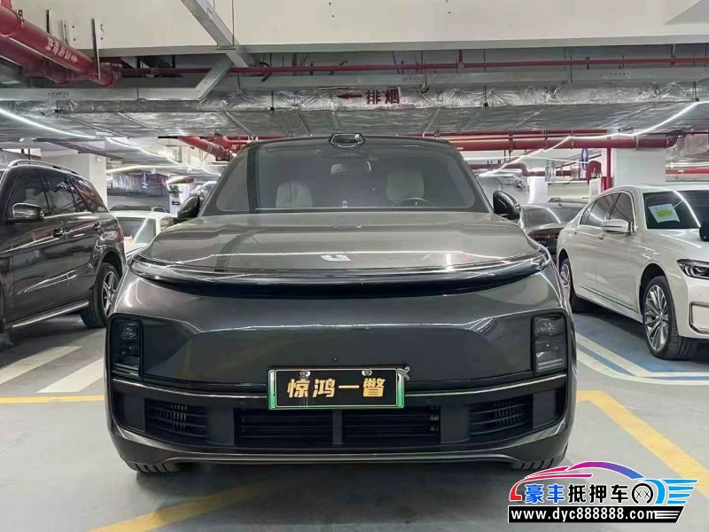 23年理想L8轿车抵押车出售