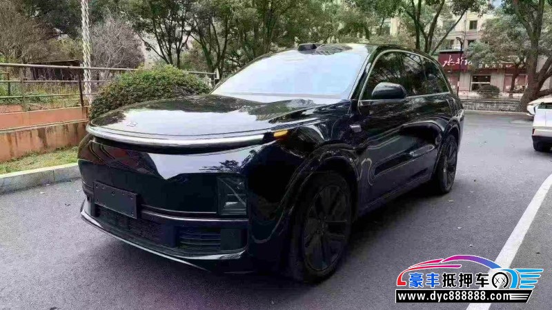 24年理想L8轿车抵押车出售