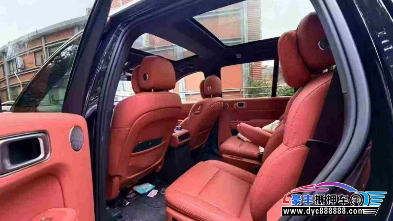 24年理想L8轿车抵押车出售