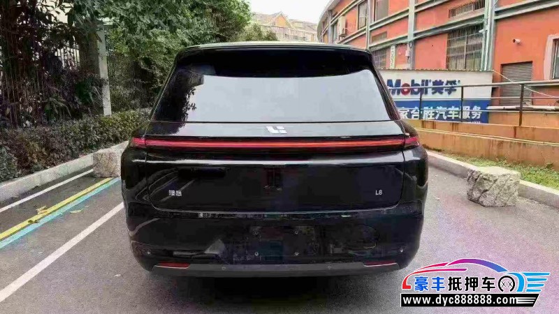 24年理想L8轿车抵押车出售