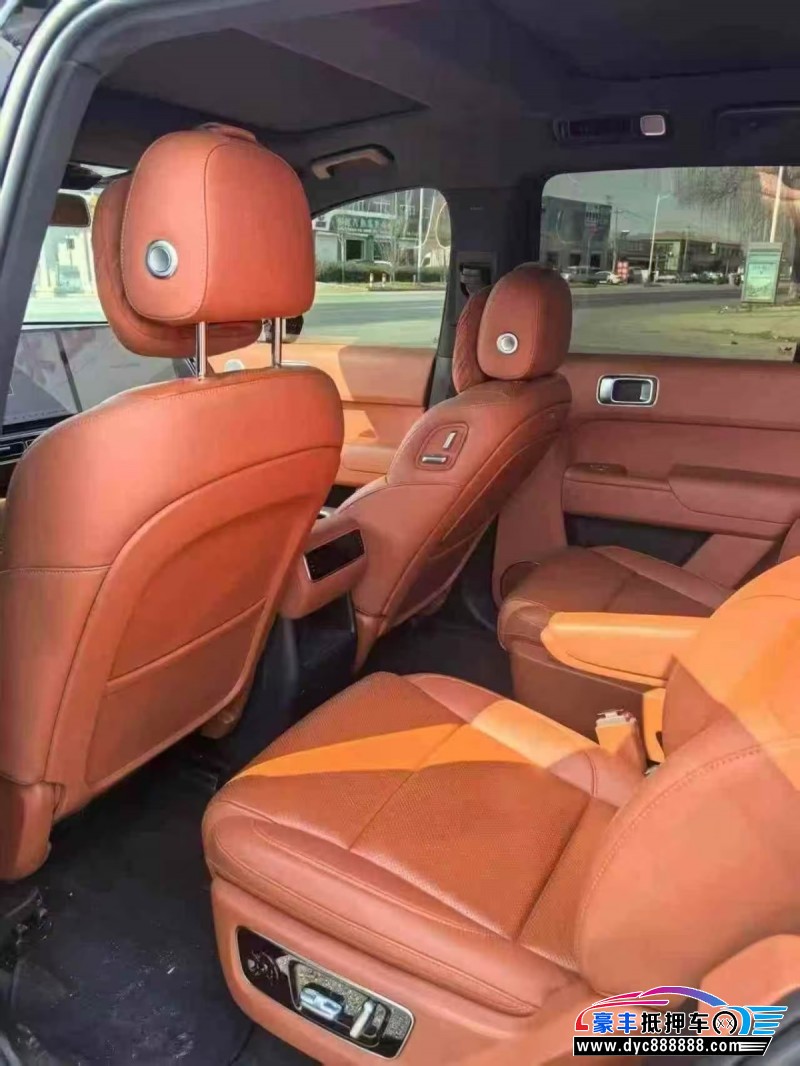 24年理想L8轿车抵押车出售