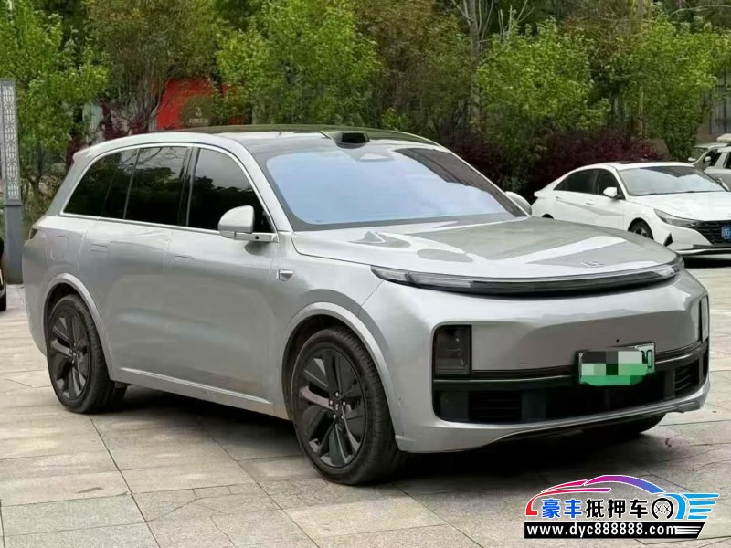 24年理想L8轿车抵押车出售