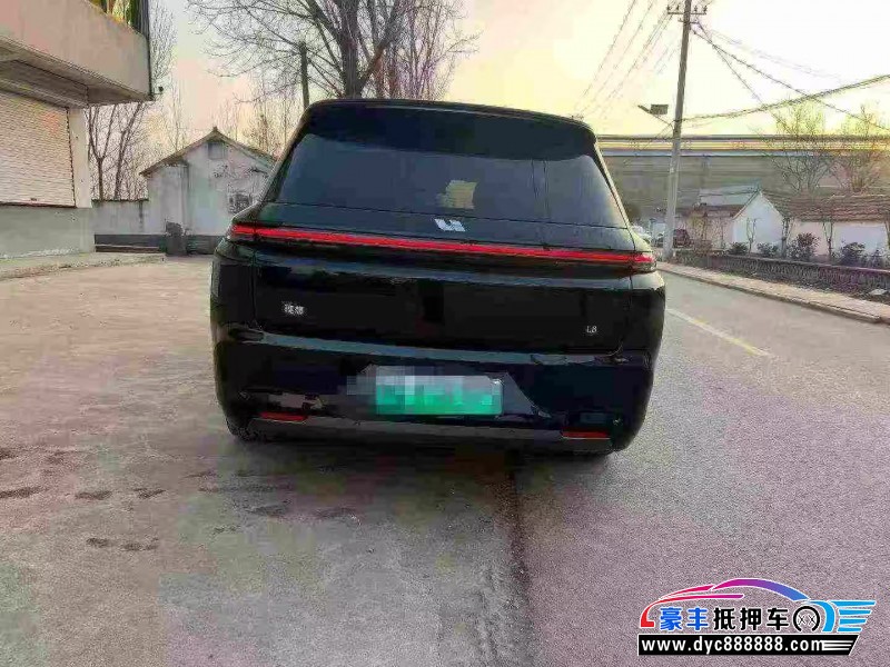 24年理想L8轿车抵押车出售