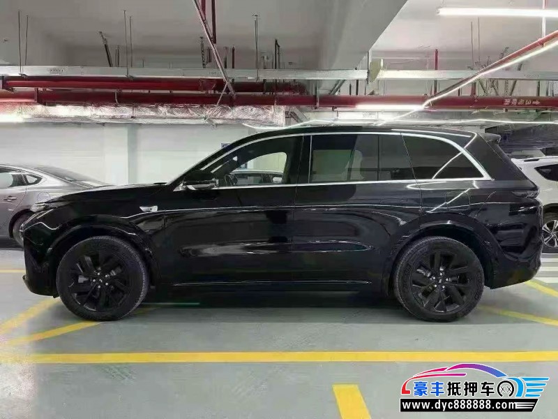 24年理想L8轿车抵押车出售