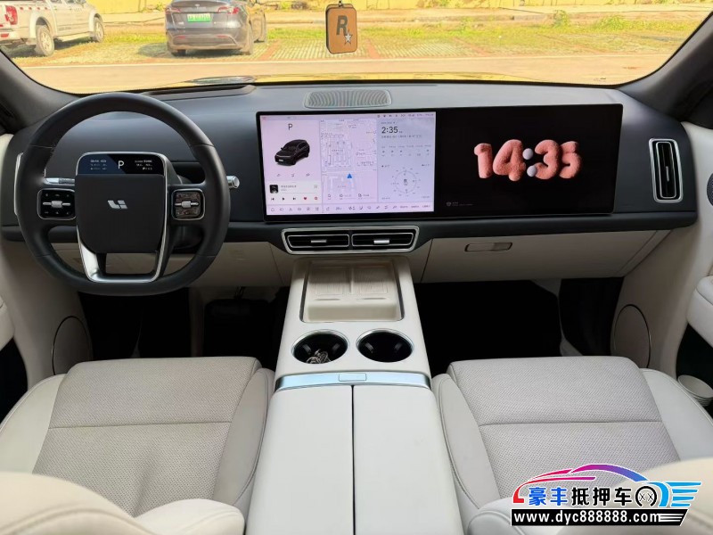 25年理想L8轿车抵押车出售