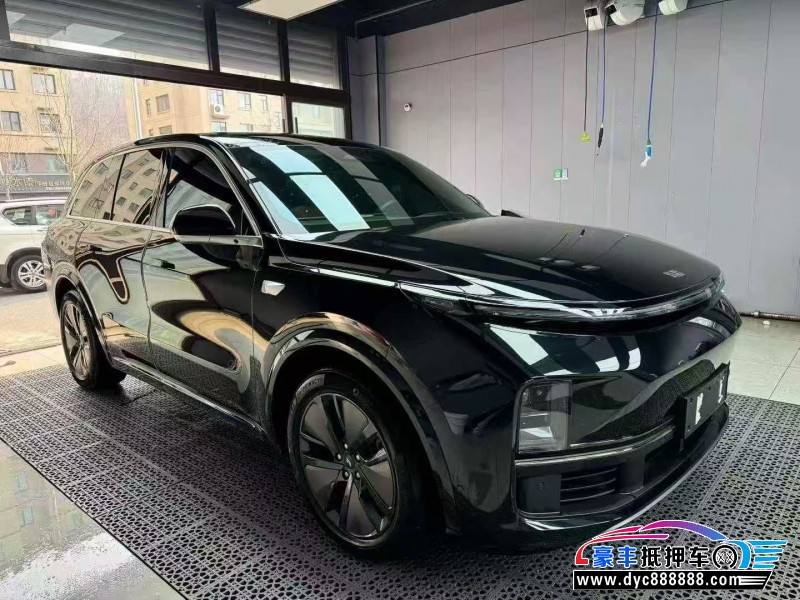 25年理想L8轿车抵押车出售