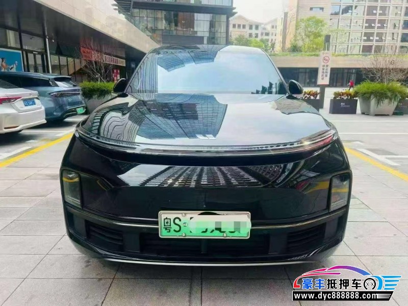 23年理想L8轿车抵押车出售