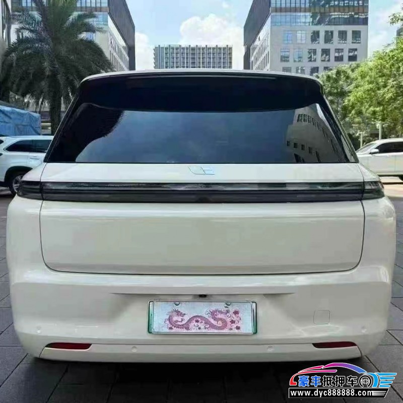 23年理想L8轿车抵押车出售