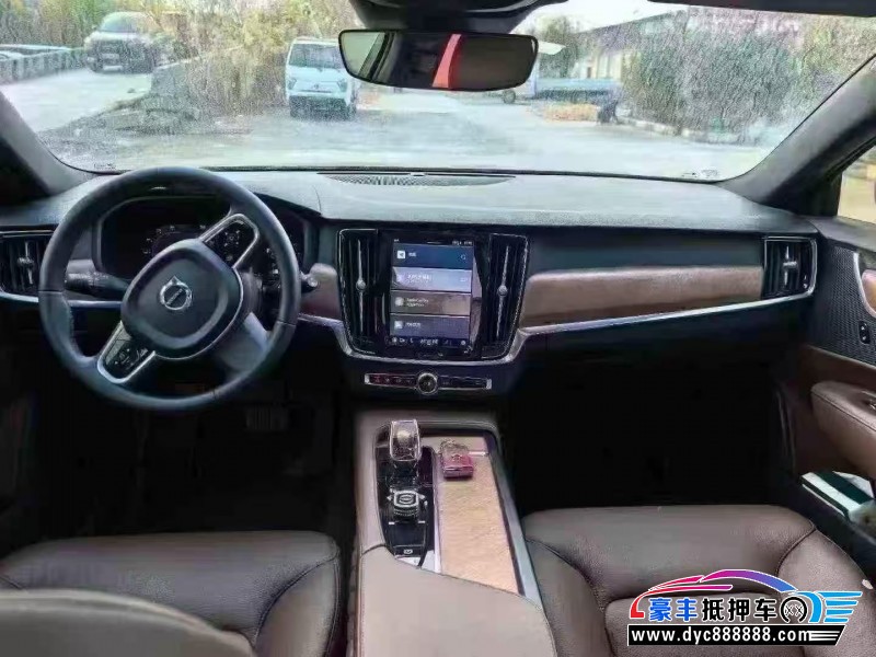 24年沃尔沃S90轿车抵押车出售