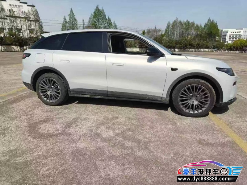 23年零跑C11轿车抵押车出售