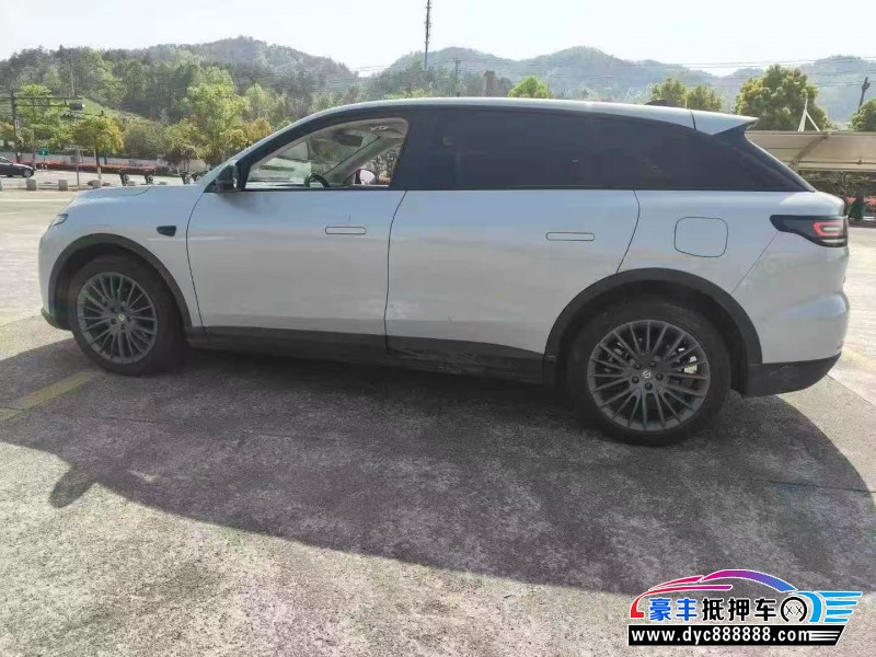 23年零跑C11轿车抵押车出售